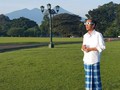 Sarung dan Kacamata Khusus, Jadi Kostum Jokowi Pantau Gerhana