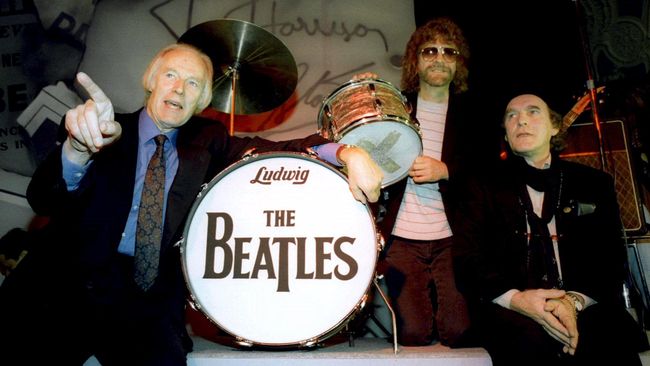 'Soundbreaking,' Bukti Cinta George Martin pada Musik