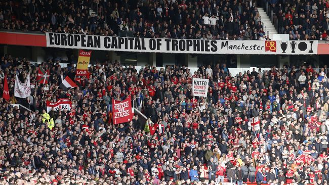 Fan ManUtd Lolos dari Sanksi UEFA