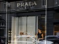 Prada Setop Pemakaian Bulu Hewan pada Produk Fesyen