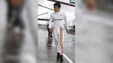 Pebalap Indonesia, Rio Haryanto, memulai langkahnya di Formula 1 dengan menjalani sesi latihan bebas pertama. (REUTERS/Brandon Malone)
