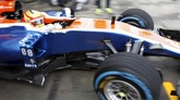 Akhirnya Rio bisa mengeluarkan mobilnya dan menjalani flying lap, atau putaran coba-coba, pada pukul 12.44 waktu setempat. (REUTERS/Brandon Malone)