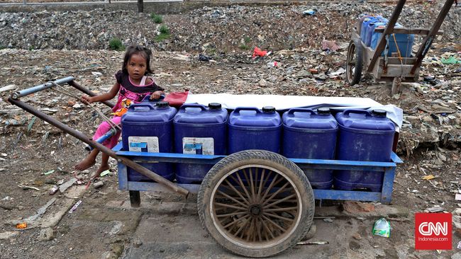 Air Tanah, Anies dan Derita 'Karat Besi' Warga Kalideres