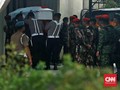Korban Jatuhnya Helikopter TNI AD Dimakamkan di TMP Kalibata