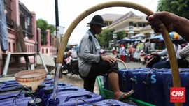 Pasokan Air PAM Tak Merata Penuhi Kebutuhan Warga Jakarta