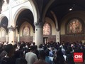 Rayakan Paskah, Umat Katolik Mulai Padati Gereja Katedral