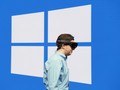 Microsoft Mulai Jual Headset HoloLens