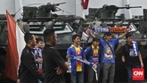 Demi mengamankan partai final yang merupakan hajat dari Kepolisian Republik Indonesia (Polri) itu belasan ribu personel gabungan diturunkan untuk mengamankan lokasi di final di Jakarta. (CNN Indonesia/Adhi Wicaksono)