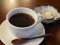 Kopi Gratis untuk Demonstran Bersepatu Belang