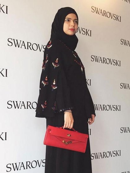 Desainer Vivi Zubedi Fokus Angkat Abaya yang Modis Namun Tetap Syari Desainer Vivi Zubedi Fokus Angkat Abaya yang Modis Namun Tetap Syari