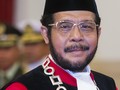 Anwar Usman, Guru SD di Pucuk Pimpinan MK