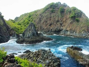 Buntut Wisatawan Tewas di Pantai Semeti, DPR Minta Tebing Dipasang Pagar Pembatas