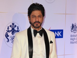 Saking Panasnya India, Shah Rukh Khan Sampai Dilarikan ke RS