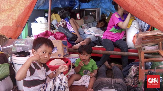 Nasib Warga Pasar Ikan Menjadi Manusia Perahu