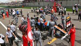 Mobil Rio Haryanto sebelum memulai balapan. Ia mendapatkan posisi ke-20 di sesi kualifikasi, dan berada di depan Wehrlein dan Hamilton di grid. (Dok. Manor Grand Prix Racing Ltd)