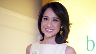 Tampilan Berani dan Seksi BCL untuk Konser Perdana