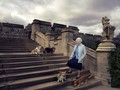 Ratu Elizabeth Punya Staf Khusus untuk 'Melonggarkan' Sepatu