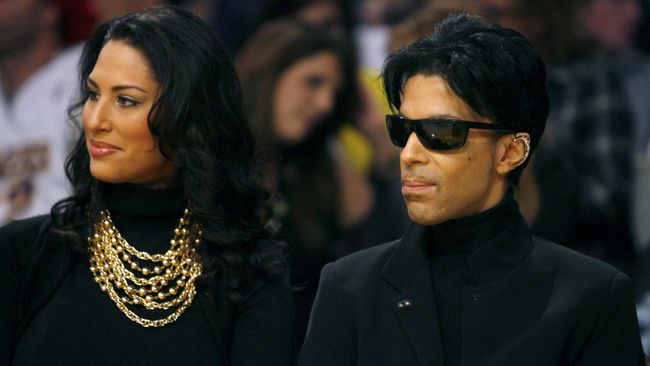 Paisley Park Siapkan Acara Mengenang Setahun Kematian Prince