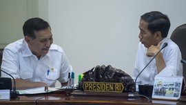 Luhut Bela Aksen Bahasa Inggris Jokowi yang Medok Jawa