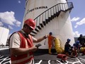 Pertamina Angkut BBM ke Pedalaman Kalimantan dengan Pesawat