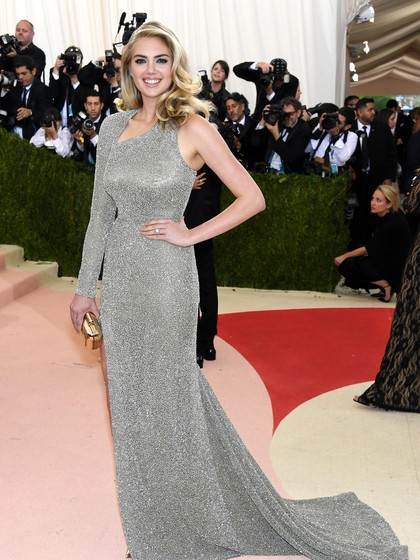 Model Seksi Kate Upton Ternyata Tak Nyaman Berbikini Model Seksi Kate Upton Ternyata Tak Nyaman Berbikini