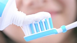 Apakah Menyikat Gigi Membatalkan Puasa? Ini Hukumnya!