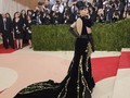 Pilih Presiden Tanpa Busana, Katy Perry Ditangkap Polisi