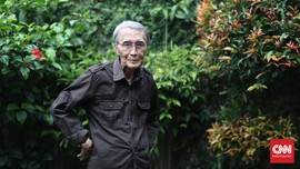Delapan Kidung Sapardi Djoko Damono