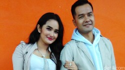 Tangis Revand Tak Bisa Pertahankan Pernikahan dengan Faby Marcelia