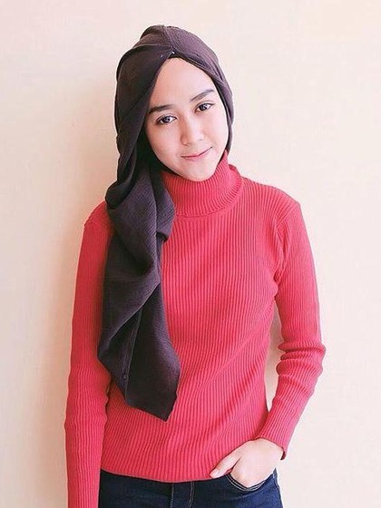 Foto Tren Jilbab  Khas Hana  Tajima  yang Jadi Favorit 