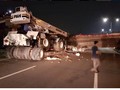 Jembatan Penyeberangan di Tol BSD Roboh, Lalu Lintas Macet
