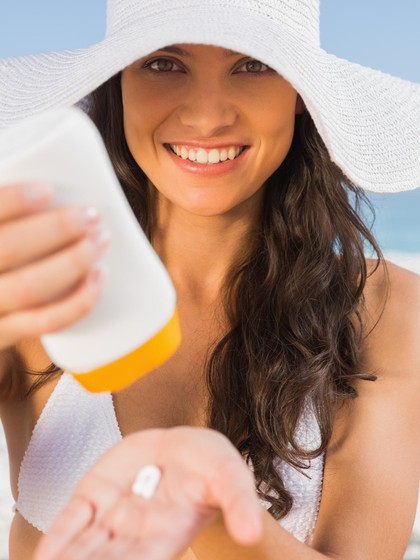 6 Bagian Tubuh yang Sering Terlupakan Saat Pakai Sunblock 6 Bagian Tubuh yang Sering Terlupakan Saat Pakai Sunblock