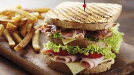 Fashion Sandwich, 'Roti Khusus' Model New York Fashion Week
