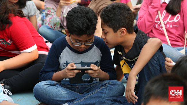 Anak anak Generasi Gadget dan Tantangan Pola Asuh