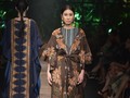Keteduhan Kaftan Tropis Denny Wirawan