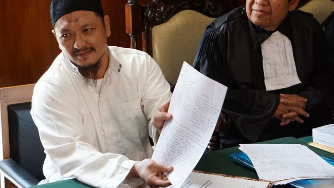 Tito Karnavian Telusuri Kisah Haris Azhar Soal Fredi Budiman