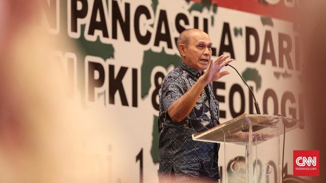 Kivlan Zen Lari Terbirit-birit Usai Diperiksa di Polda