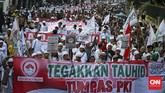 Demonstran terdiri dari Ormas Islam yakni, Front Pembela Islam, Pemuda Pancasila, Forum Ulama Indonesia, dan lainnya menolak bangkitnya Partai Komunis Indonesia. (CNN Indonesia/Adhi Wicaksono).