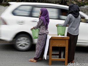 Wisatawan Sambat Kena Cegat Emak-emak Minta Sumbangan di Pantai Gunungkidul