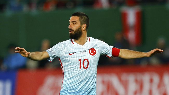 Arda Turan Bantah Kabar Dekati Istri Artis Ternama Turki