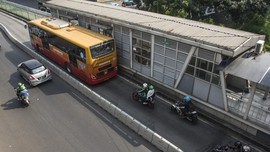 Truk Brimob Masuk Jalur Transjakarta, Polisi Klaim Ada Izin