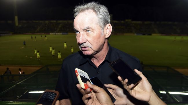 Dokter Timnas Indonesia Ungkap Kondisi Kesehatan Alfred Riedl