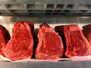Pria di Prabumulih Ditangkap Usai Curi Daging Frozen Milik Bosnya