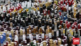 Minum Alkohol dalam Pesawat Bisa Diganjar Penjara