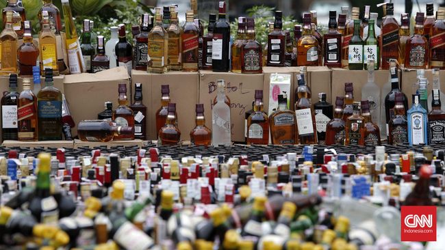 Polisi Ungkap Miras Selundupan dari Malaysia dan Singapura