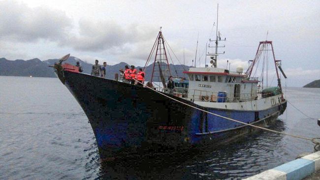 TNI Tembak Kapal China, Jokowi Sebut Kedaulatan Harga Mati