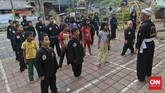 Namun sekarang, minat anak-anak Betawi untuk belajar silat dinilai berkurang. Meski begitu, masih banyak perguruan silat di Jakarta dan sekitarnya. (CNN Indonesia/Adhi Wicaksono)