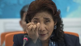 Eks Menteri Jokowi Sindir Aksi Pencitraan Susi Benamkan Kapal