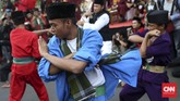 Silat atau maen pukulan merupakan salah satu kebudayaan Betawi, suku asli di wilayah Jakarta dan sekitarnya. Ada sekitar 317 aliran maen pukulan. (CNN Indonesia/Safir Makki)