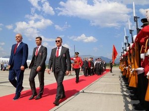 Albania Akan Bangun Negara Muslim Mirip Vatikan